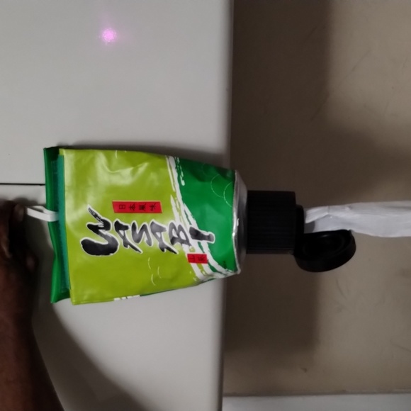 Really Cool Wasabi Tube Hanging Tissue Dispenser - Picture 10 of 11